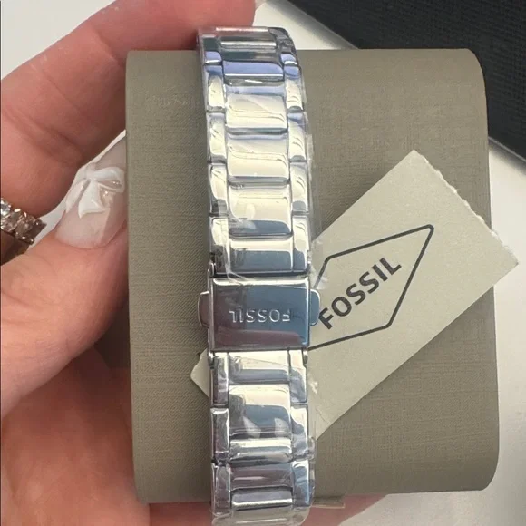 Fossil Silver Watch new with tags - Picture 7 of 7